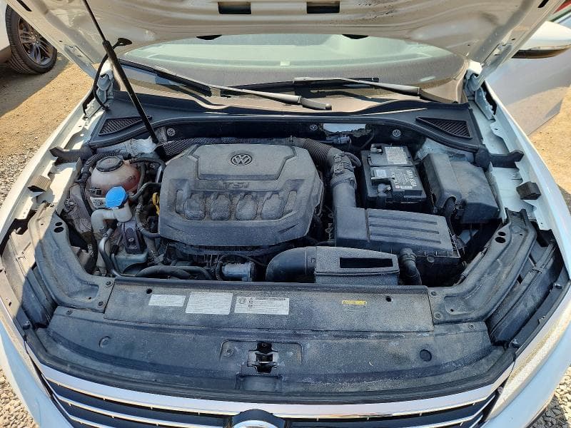 2018 VOLKSWAGEN PASSAT SE 11