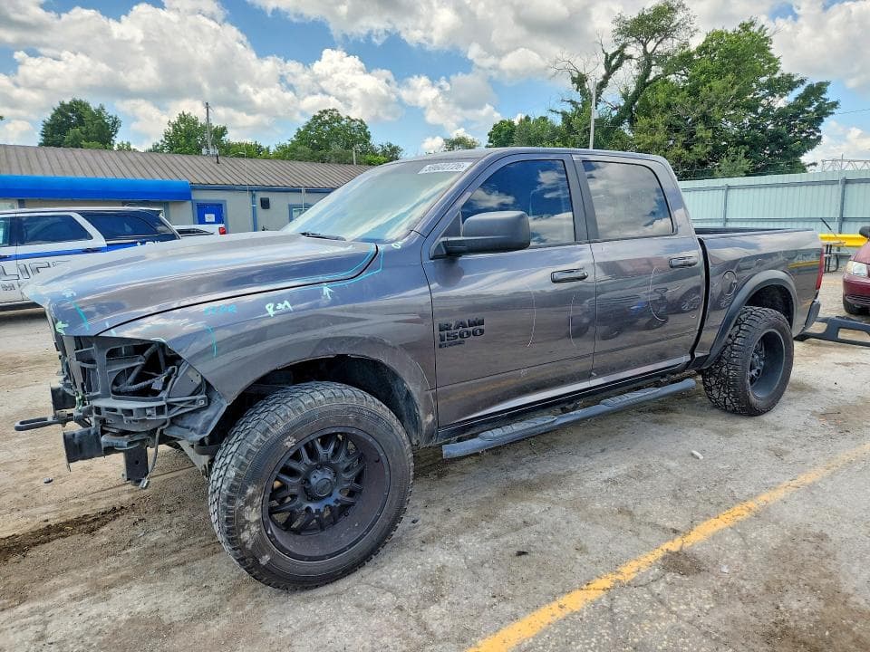 2019 RAM 1500 CLASSIC SLT - 1