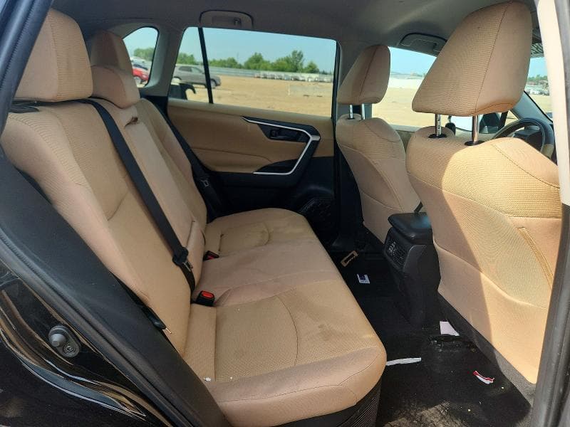 2022 TOYOTA RAV4 LE 10