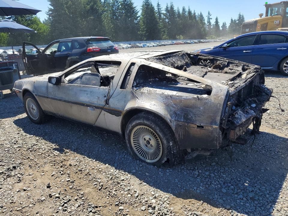 1982 DELOREAN DMC-12 2