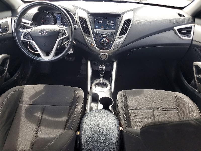2017 HYUNDAI VELOSTER BASE 8