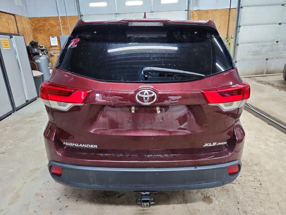 2019 TOYOTA HIGHLANDER XLE 6