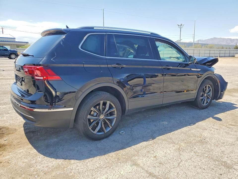 2023 VOLKSWAGEN TIGUAN SE 3