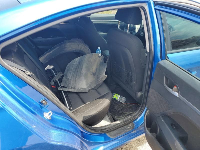 2017 HYUNDAI ELANTRA SE 10