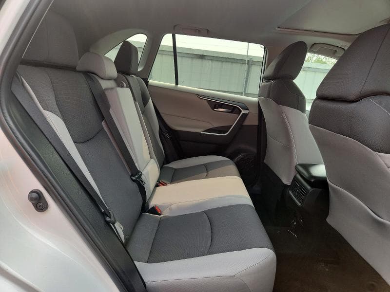 2025 TOYOTA RAV4 XLE 11