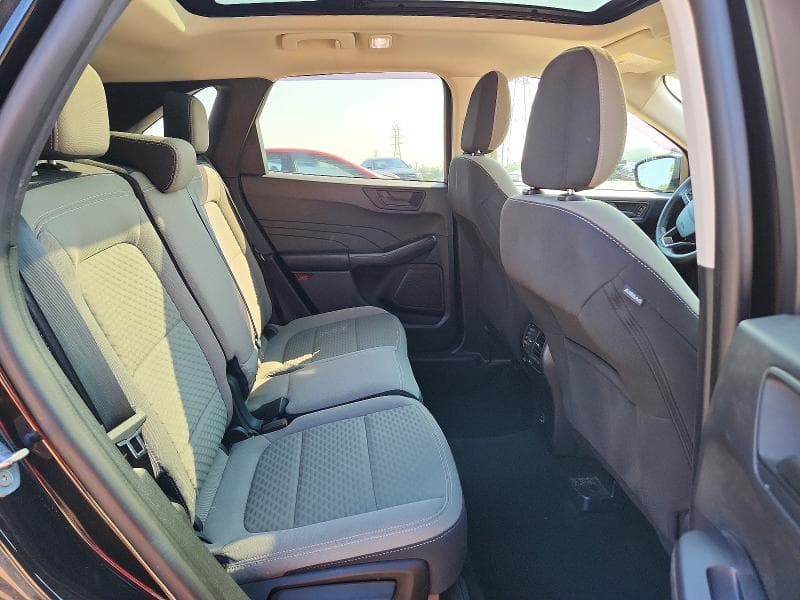 2022 FORD ESCAPE SE 11