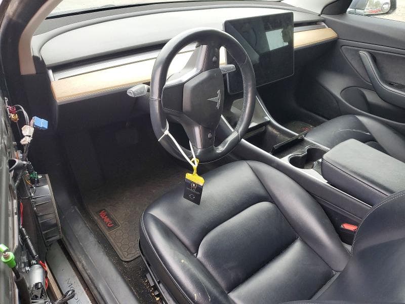 2018 TESLA MODEL 3 8