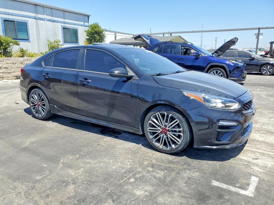 2021 KIA FORTE GT 4