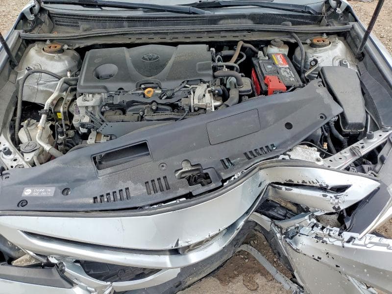 2019 TOYOTA CAMRY SE 11