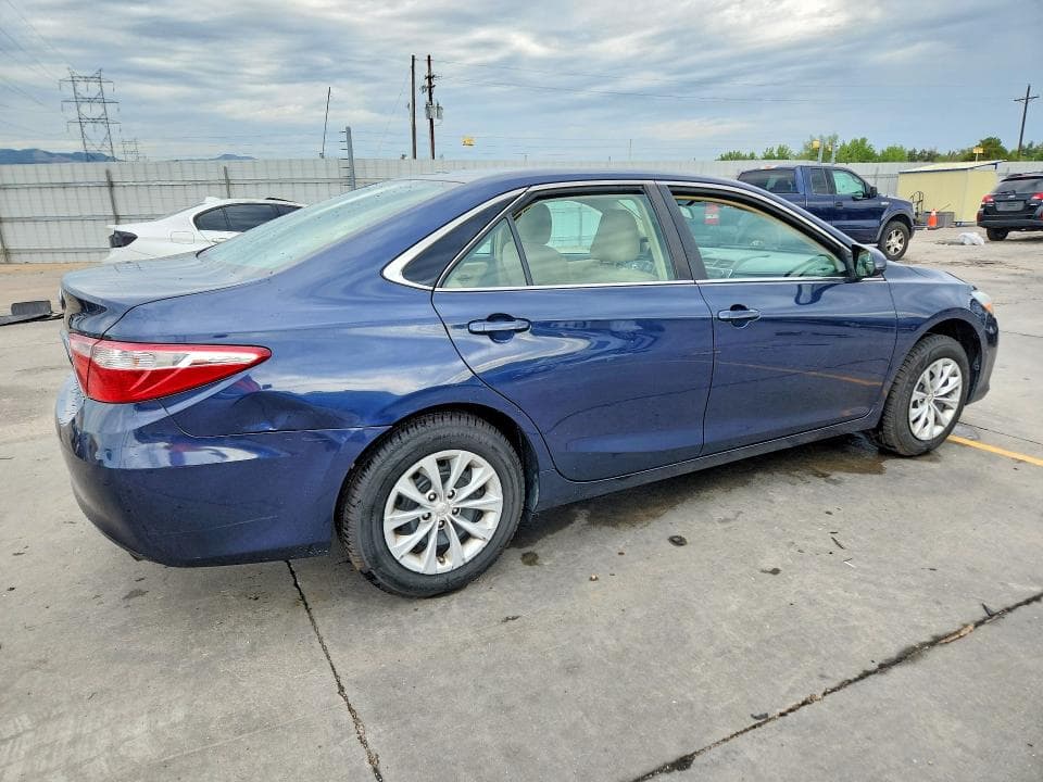 2017 TOYOTA CAMRY LE 3