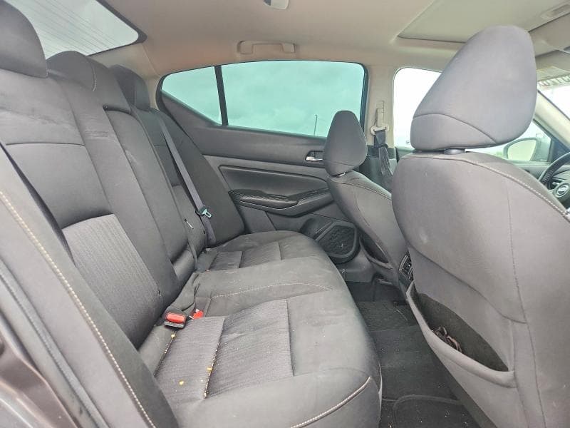 2019 NISSAN ALTIMA SV 10