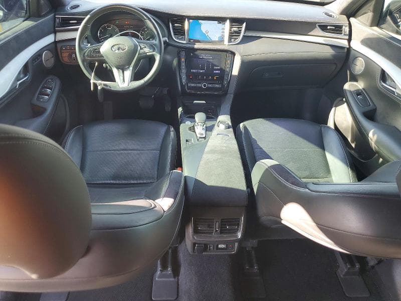 2019 INFINITI QX50 ESSENTIAL 8