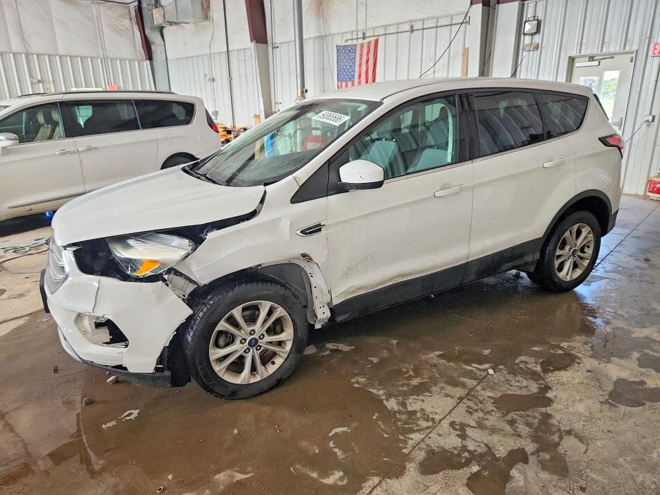 2017 FORD ESCAPE SE - 1
