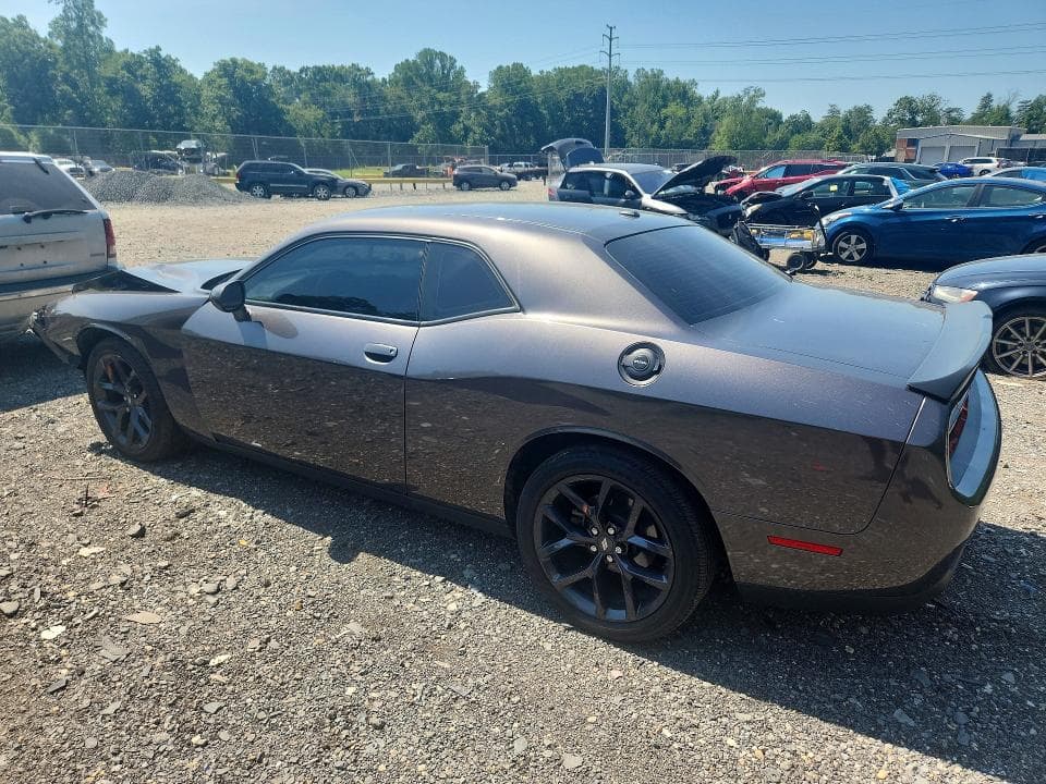 2022 DODGE CHALLENGER SXT 2