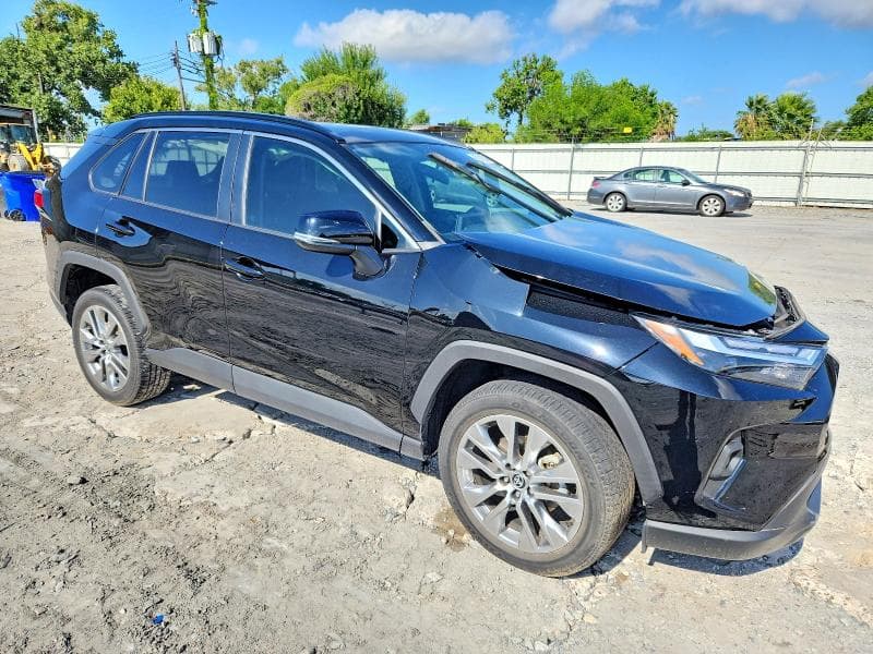2022 TOYOTA RAV4 XLE PREMIUM 4