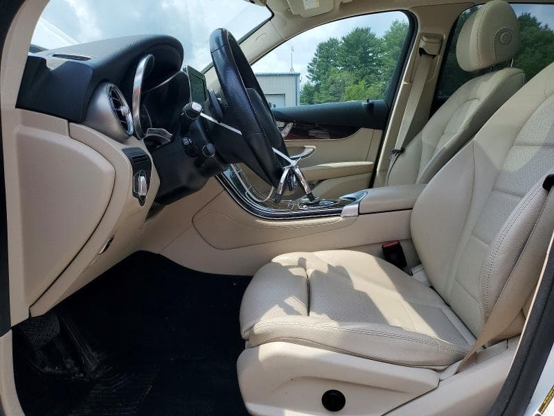 2019 MERCEDES-BENZ GLC 300 4MATIC 7