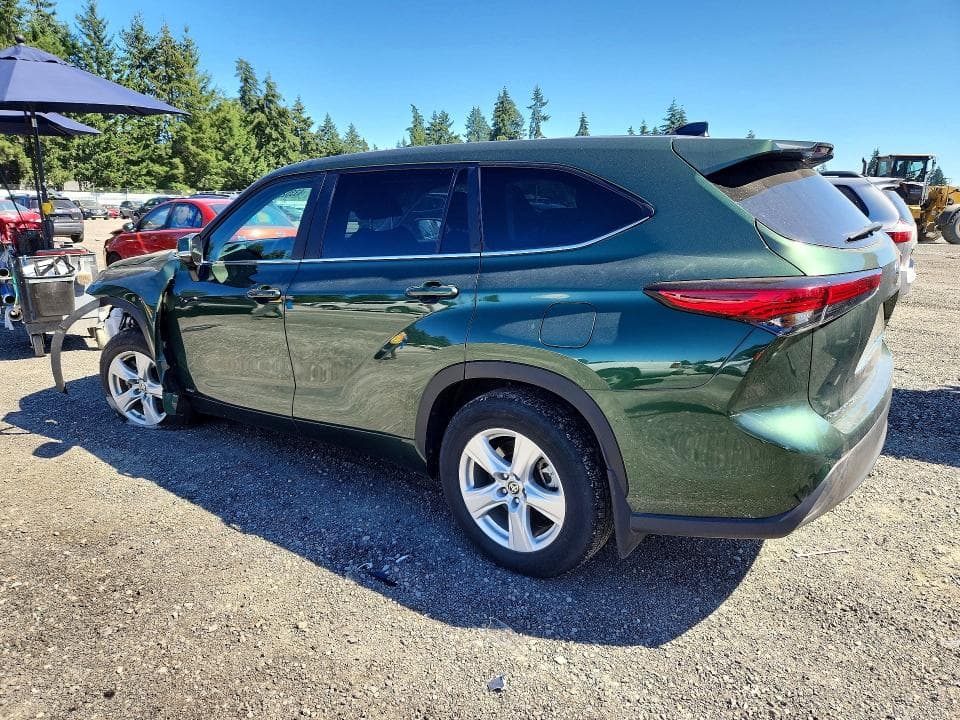 2023 TOYOTA HIGHLANDER HYBRID LE 2