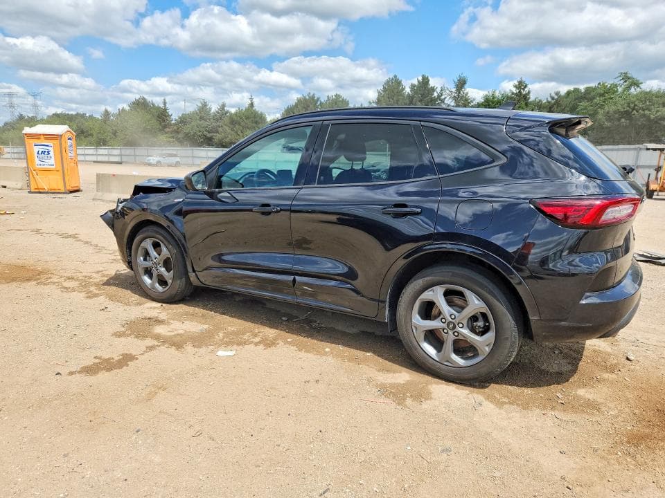 2023 FORD ESCAPE ST LINE 2