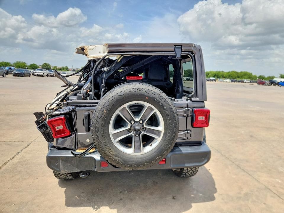 2018 JEEP WRANGLER UNLIMITED SAHARA 6