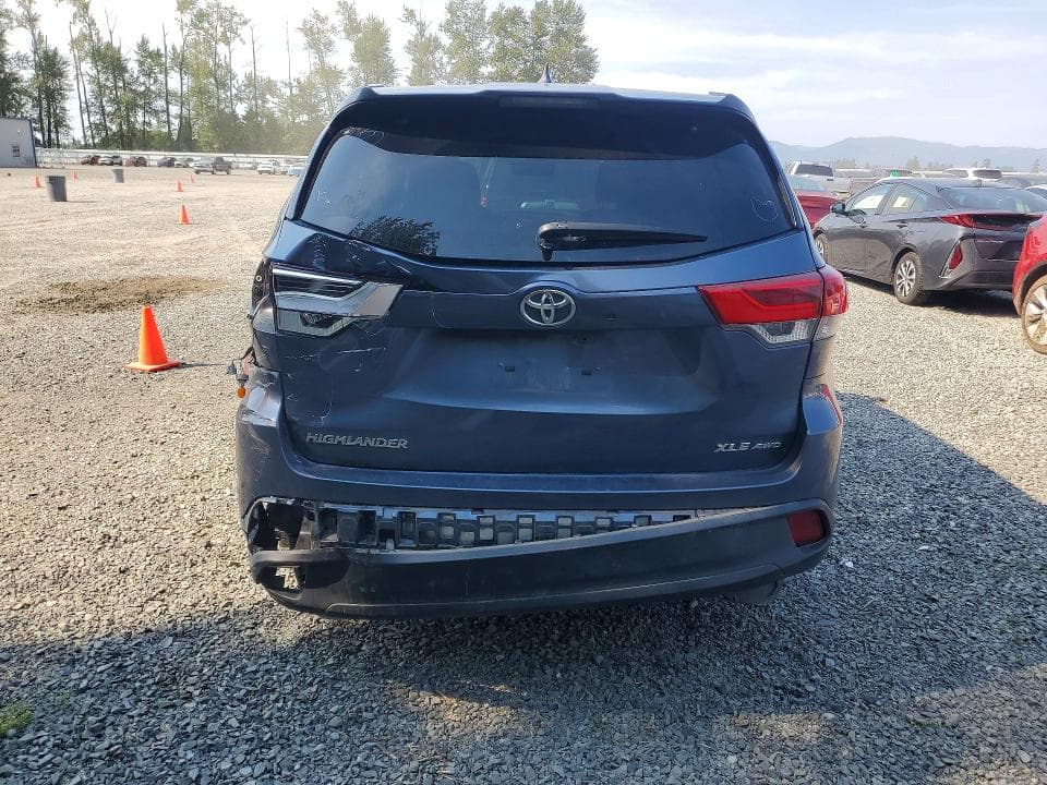 2019 TOYOTA HIGHLANDER XLE 6