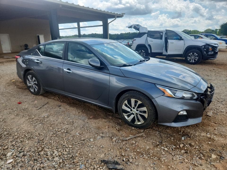 2019 NISSAN ALTIMA S 4