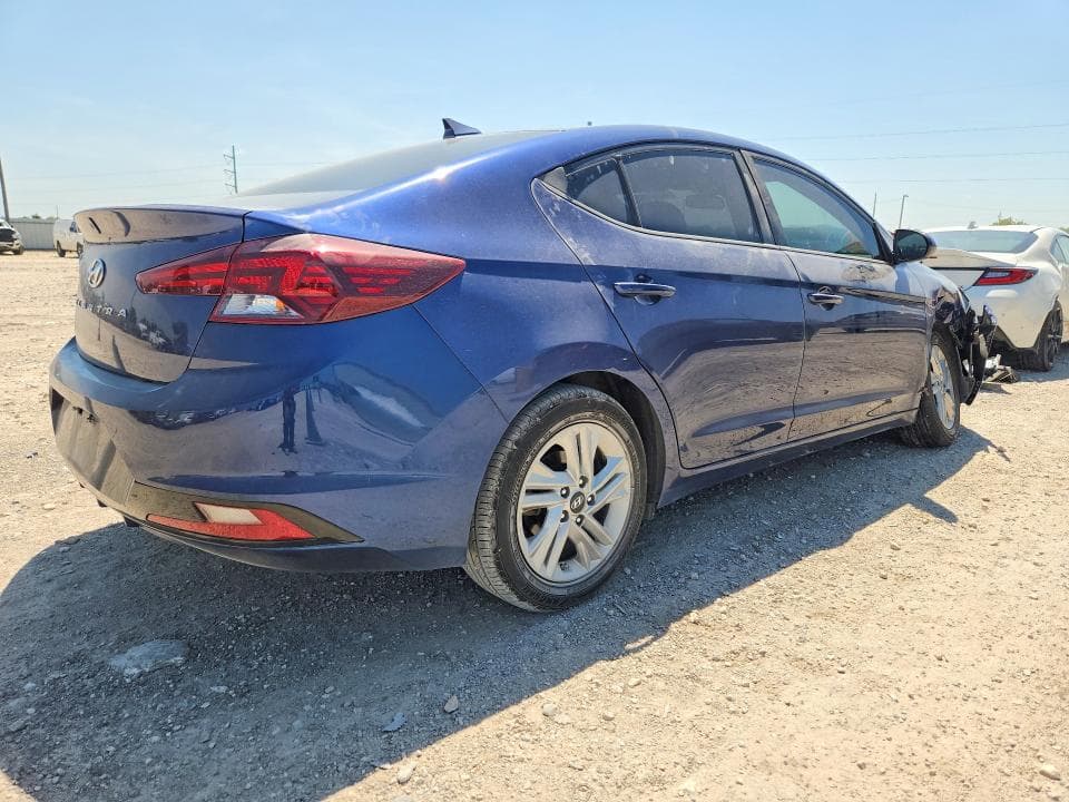 2020 HYUNDAI ELANTRA SEL 3