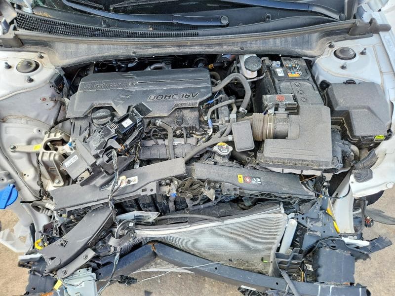 2024 HYUNDAI ELANTRA SE 11