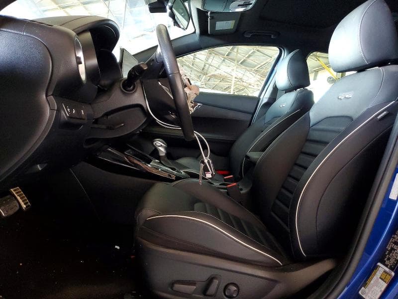 2024 KIA FORTE GT LINE 7