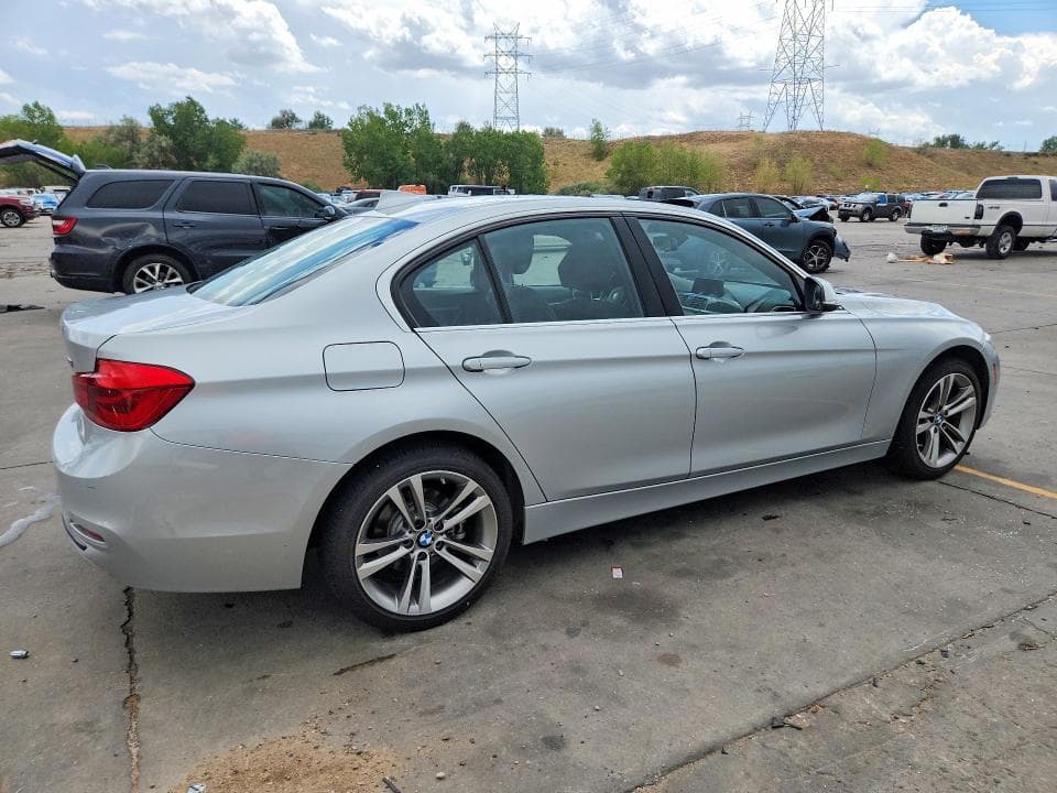 2018 BMW 330 XI 3