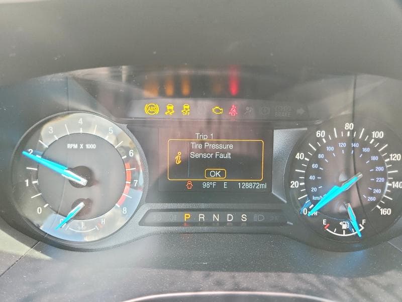2017 FORD FUSION SE 9