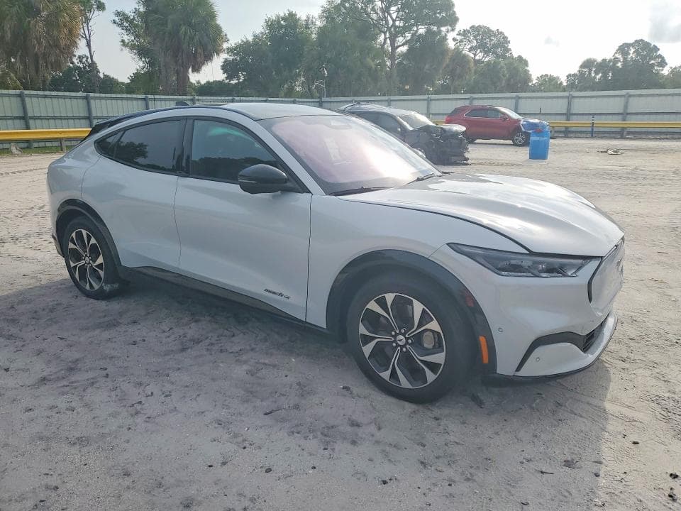 2022 FORD MUSTANG MACH-E PREMIUM 4
