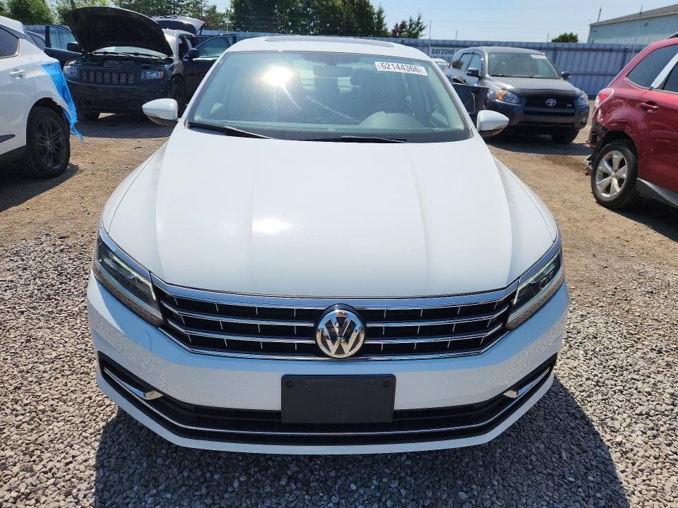 2018 VOLKSWAGEN PASSAT SE 5