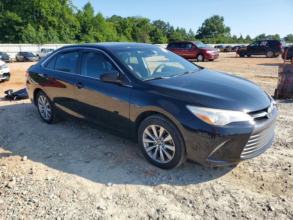 2017 TOYOTA CAMRY XLE 4