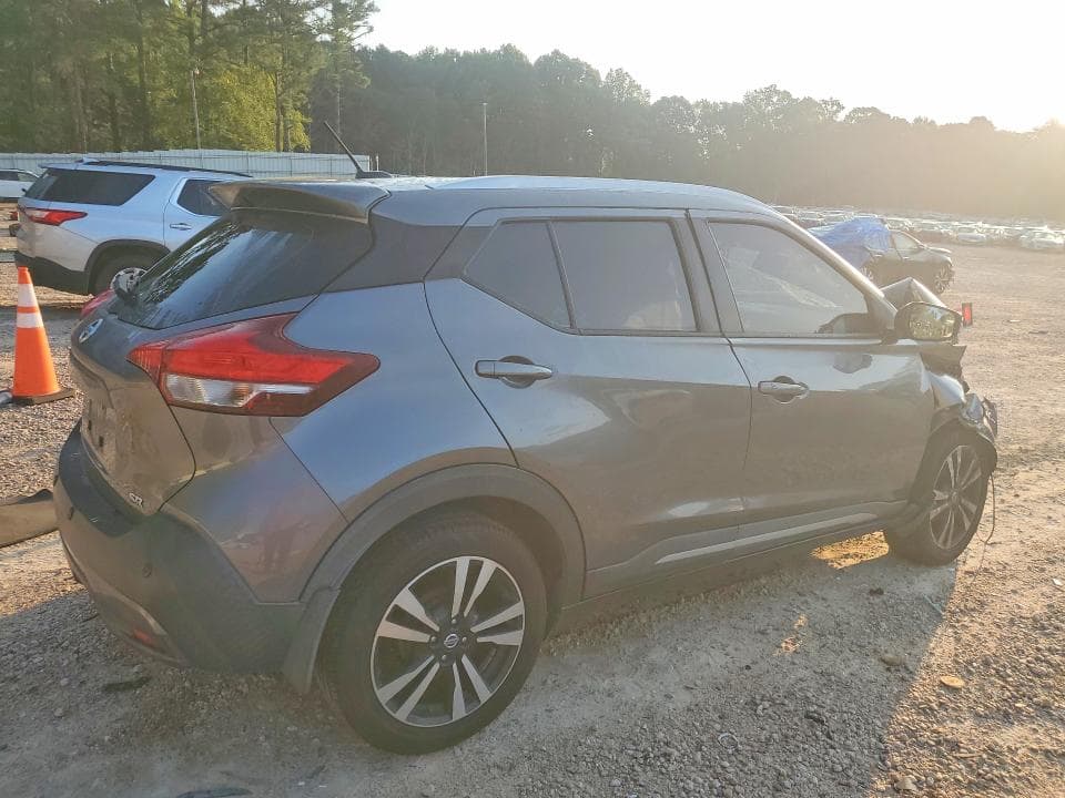 2020 NISSAN KICKS SR 3