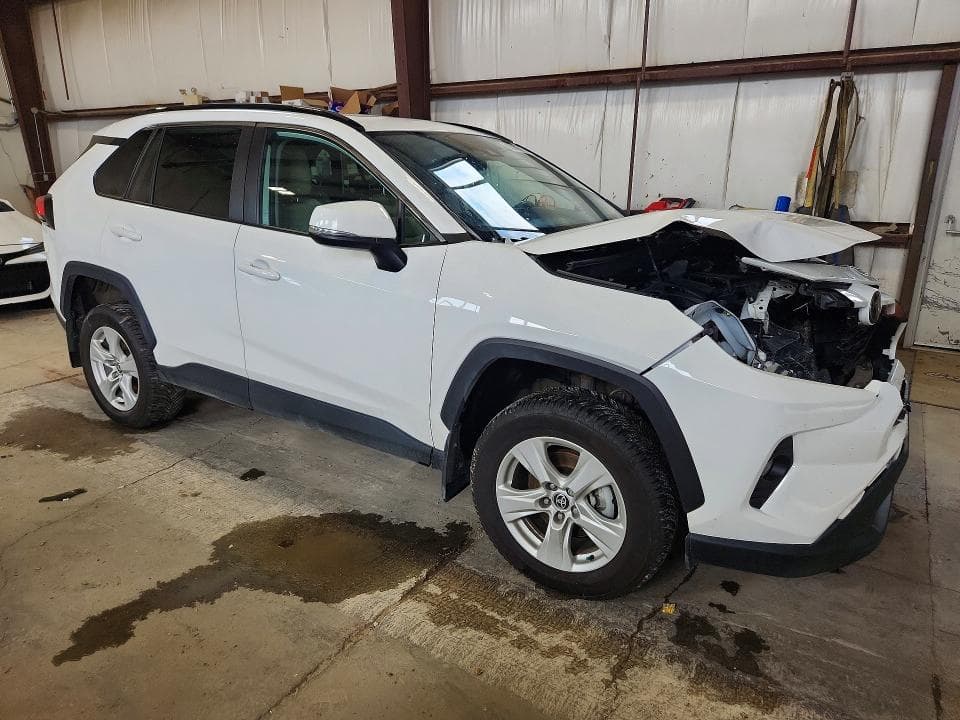 2021 TOYOTA RAV4 XLE 4