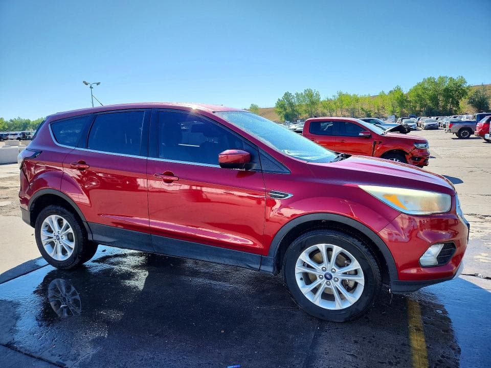 2017 FORD ESCAPE SE 4