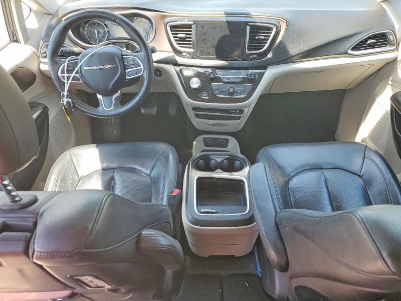2017 CHRYSLER PACIFICA TOURING L PLUS 8