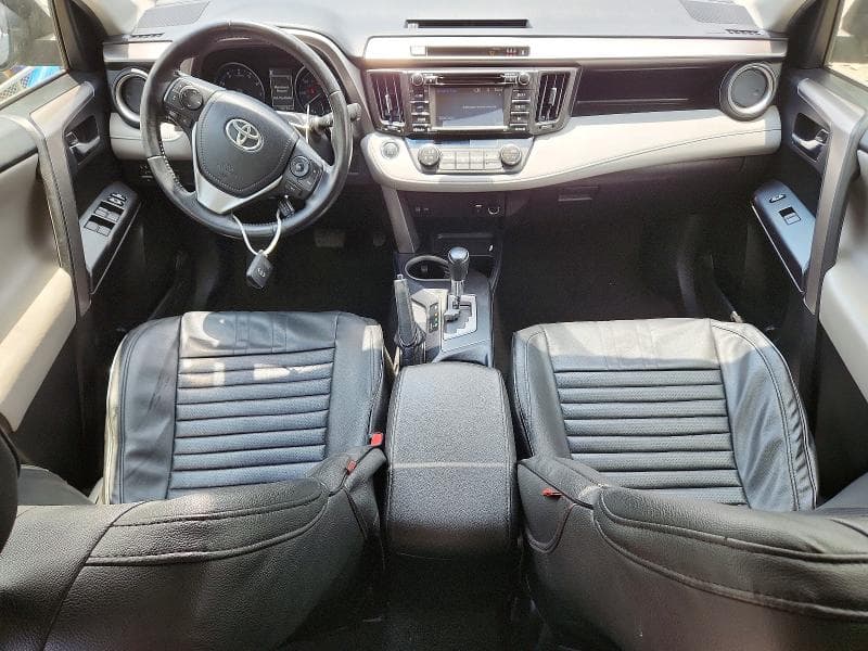 2017 TOYOTA RAV4 XLE 8