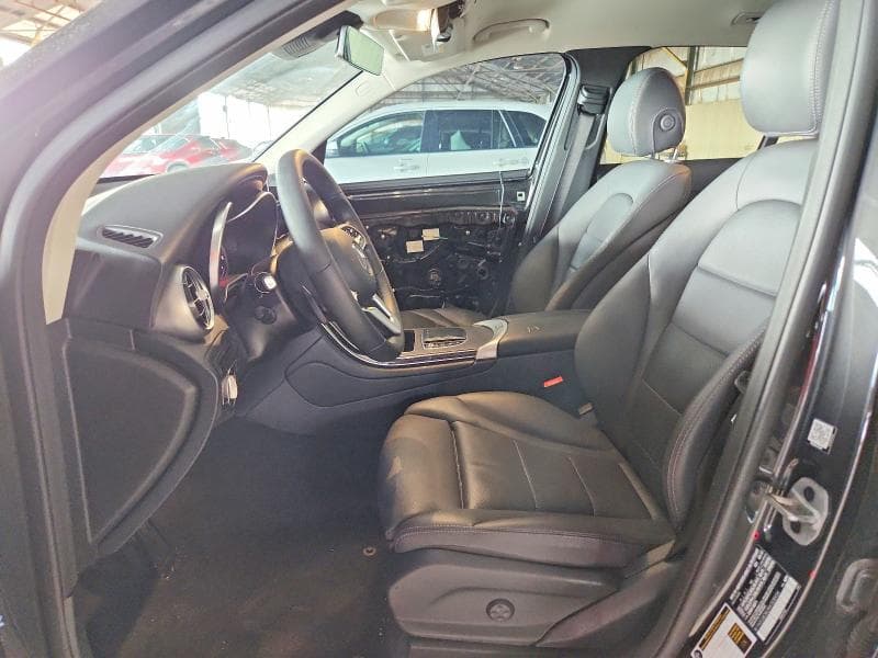 2022 MERCEDES-BENZ GLC 300 7