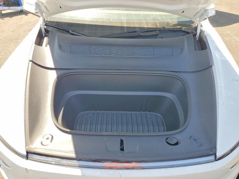2026 TESLA MODEL Y 12