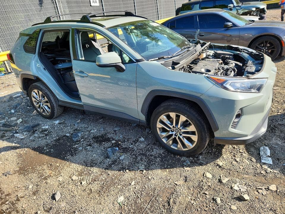 2019 TOYOTA RAV4 XLE PREMIUM 4