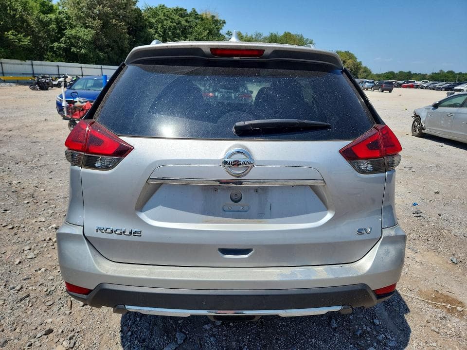 2017 NISSAN ROGUE SV 6