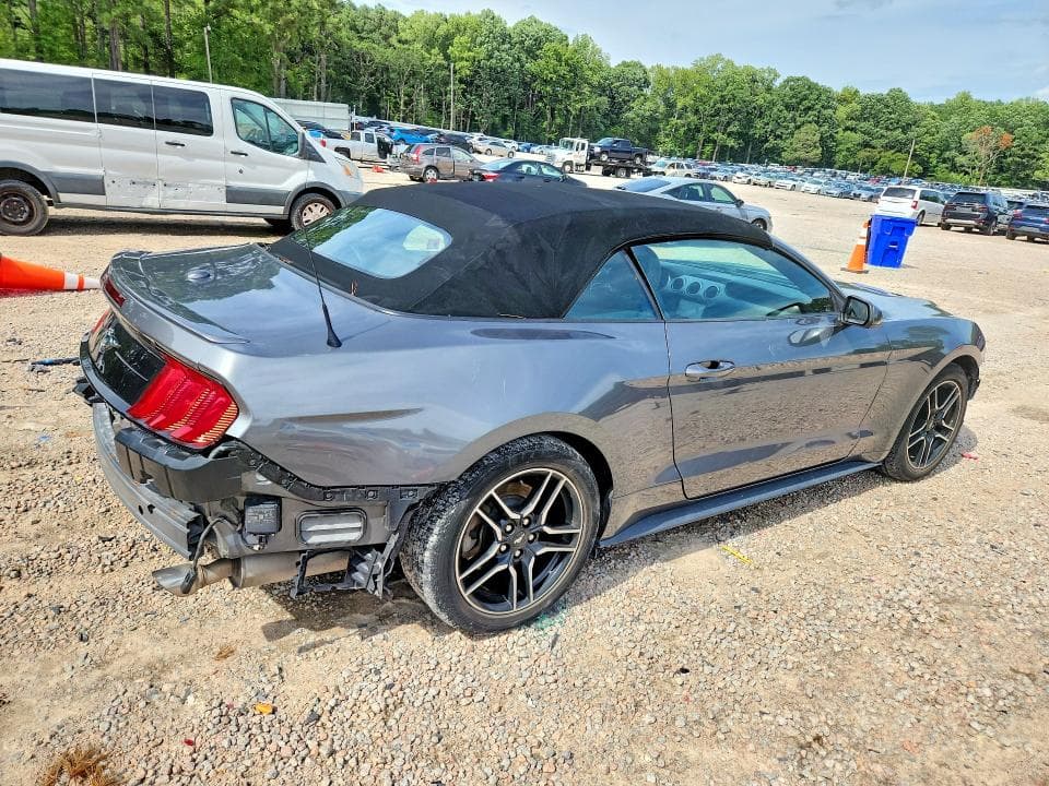 2022 FORD MUSTANG 3
