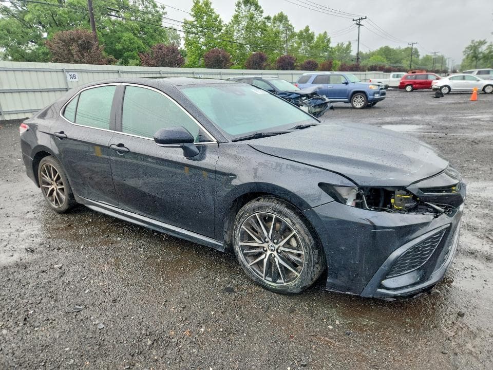2023 TOYOTA CAMRY SE 4