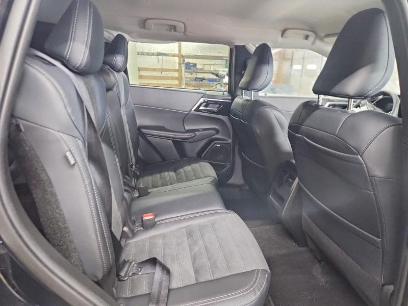 2026 MITSUBISHI OUTLANDER SE 11