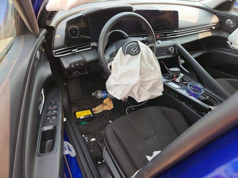 2023 HYUNDAI ELANTRA SEL 8