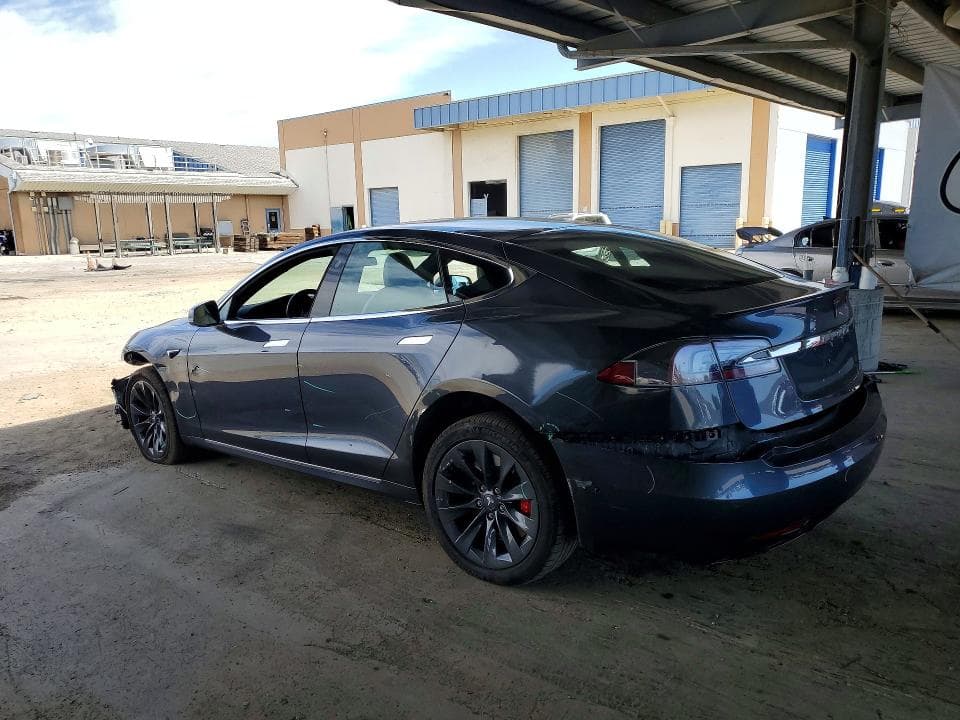2020 TESLA MODEL S 2