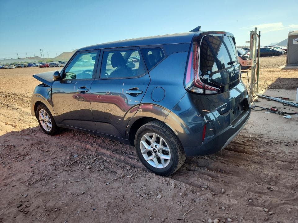 2023 KIA SOUL LX 2