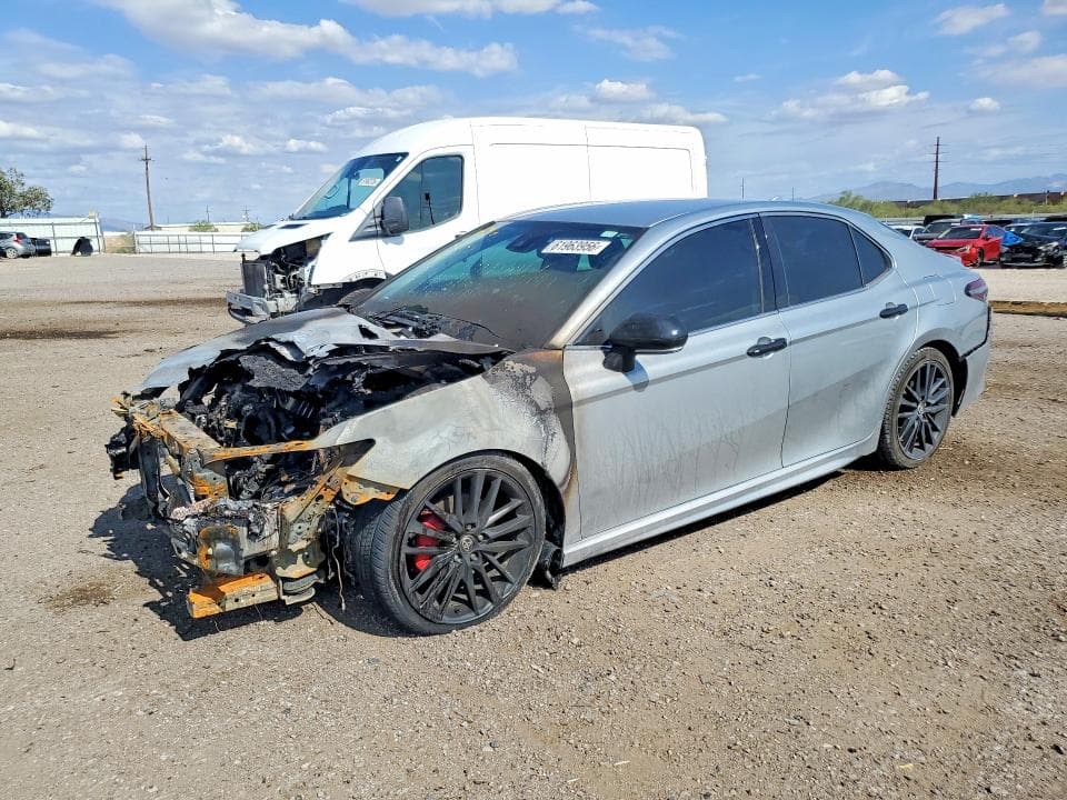 2022 TOYOTA CAMRY XSE - 1