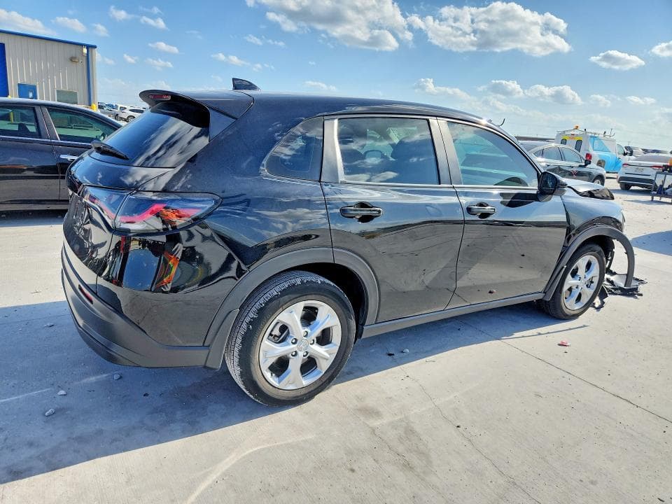2025 HONDA HR-V LX 3
